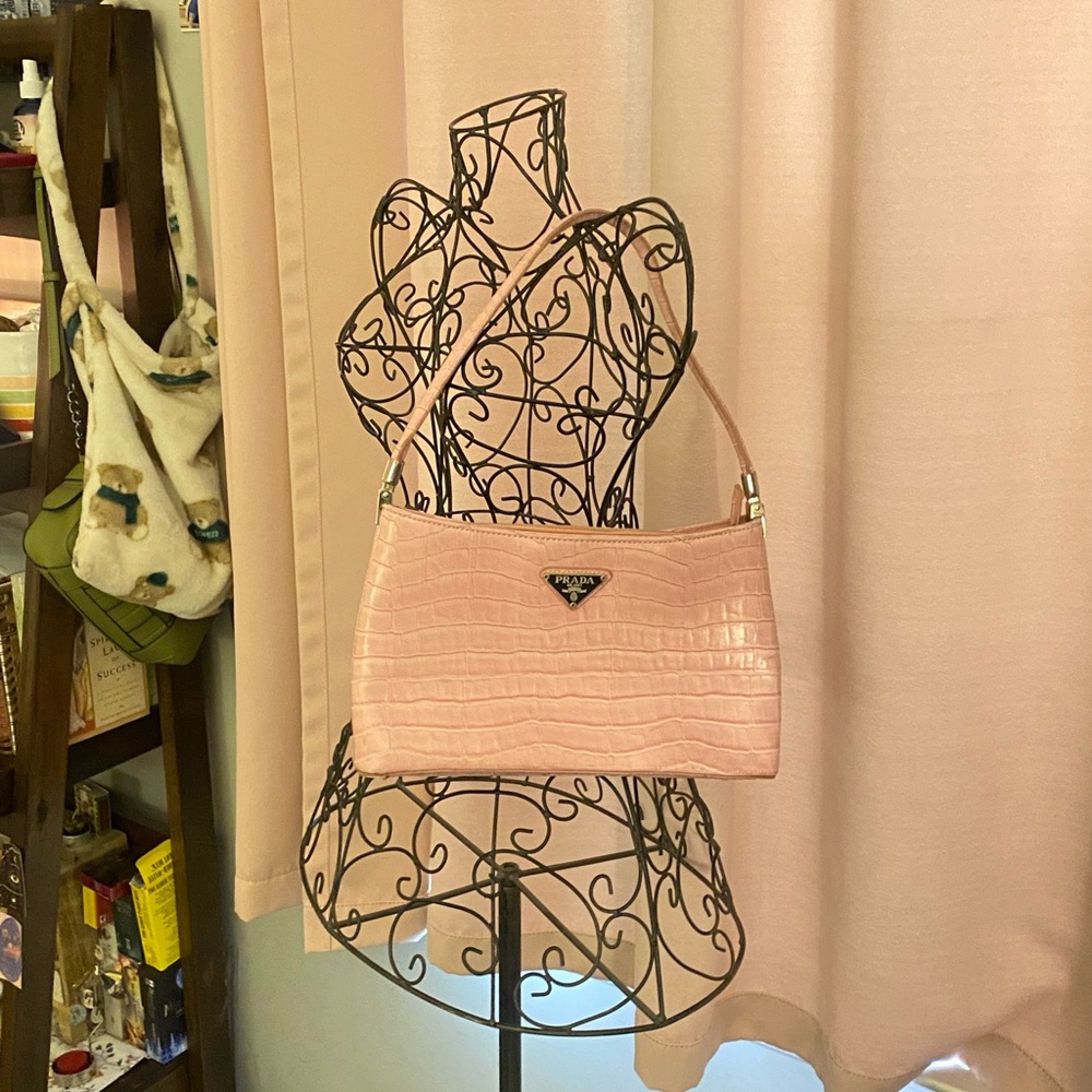 Pink cute Prada summer bag! (Not authentic)